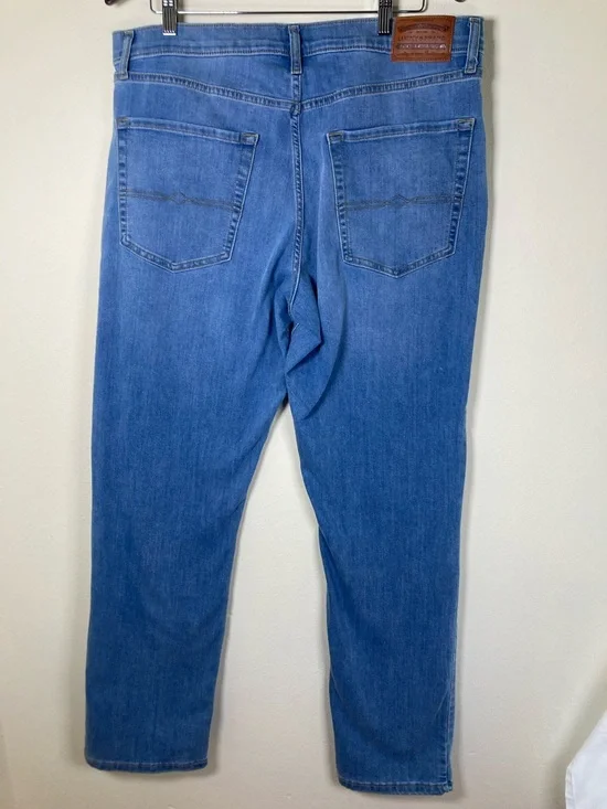Lucky Brand 410 Athletic Straight Jeans 36x34 Light Wash Stretch Denim Men’s - Picture 4 of 11